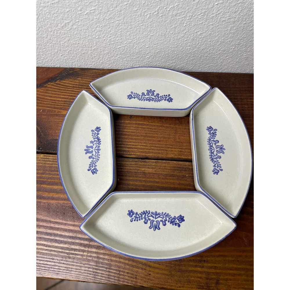 4 Vintage Pfaltzgraff Yorktowne Relish/Condiment Dishes, Pfaltzgraff Relish Dish